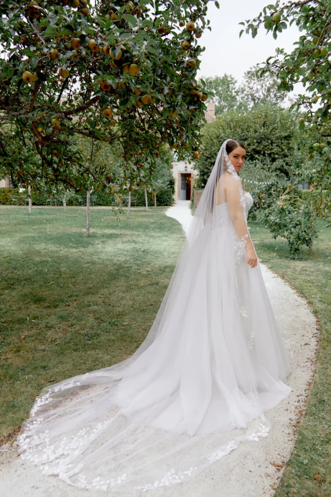 44490ps fb lnd sincerity bridal