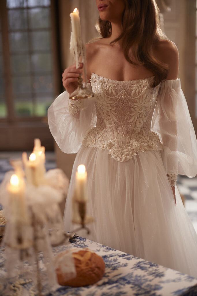 tara corset 01