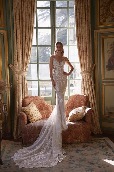 f4843e858ab144469aba2e820f932175 wedding dresses ondine 01 v=1787141258&width=1200